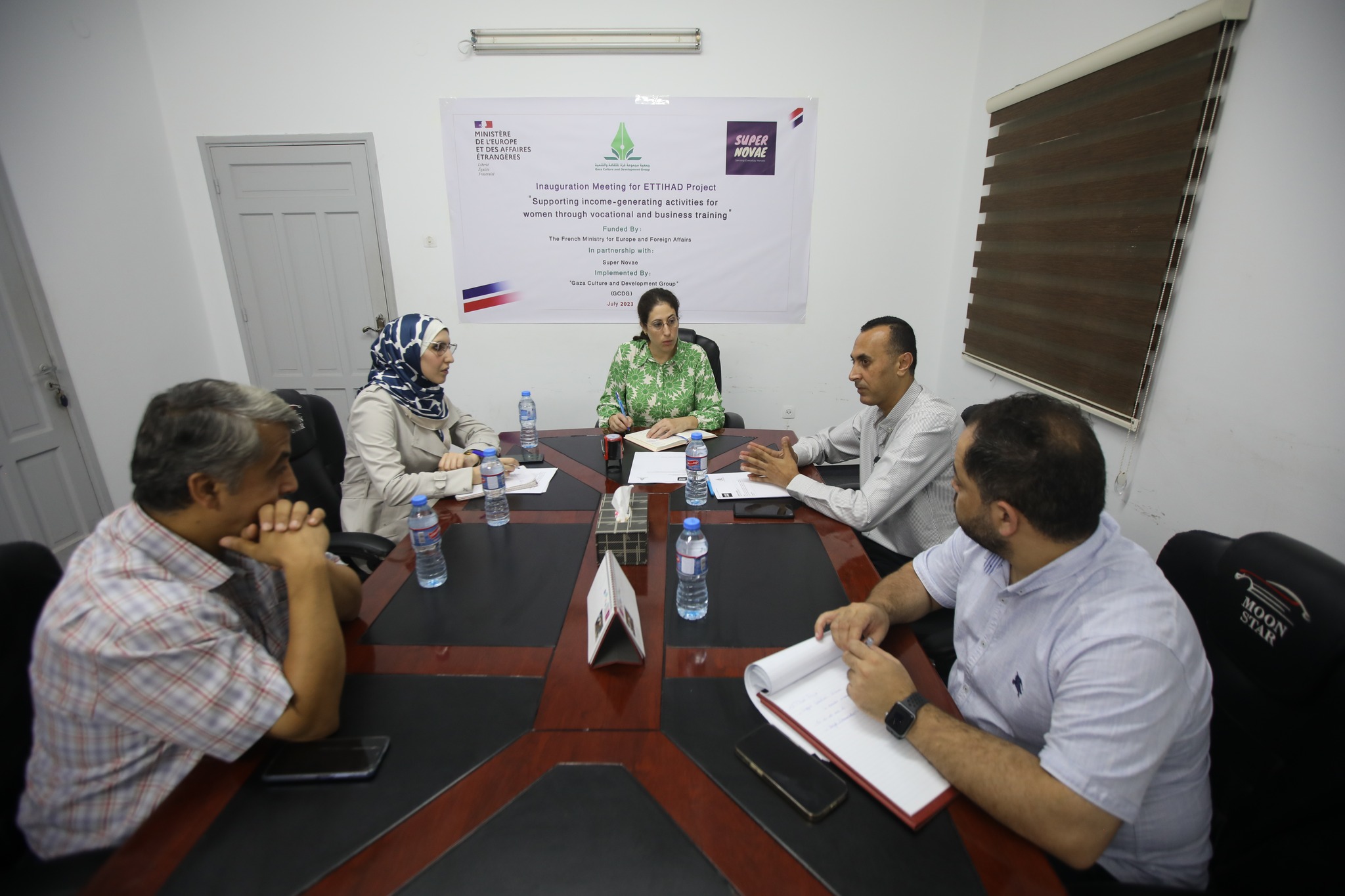 عقد اجتماع افتتاح مشروع الاتحاد لتمكين المرأة الفلسطينية